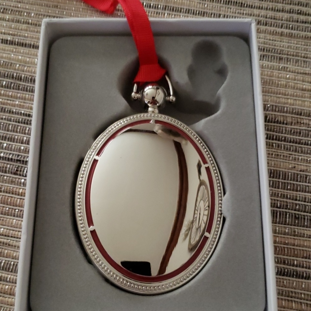 Photo locket ornament